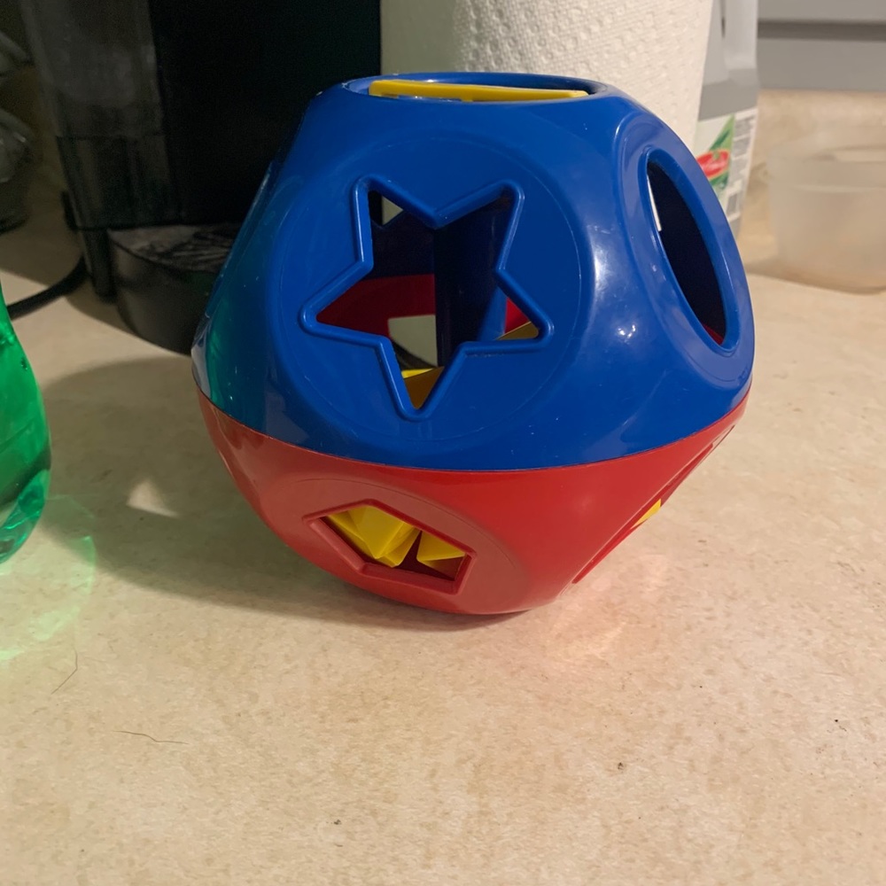 Shape matching ball
